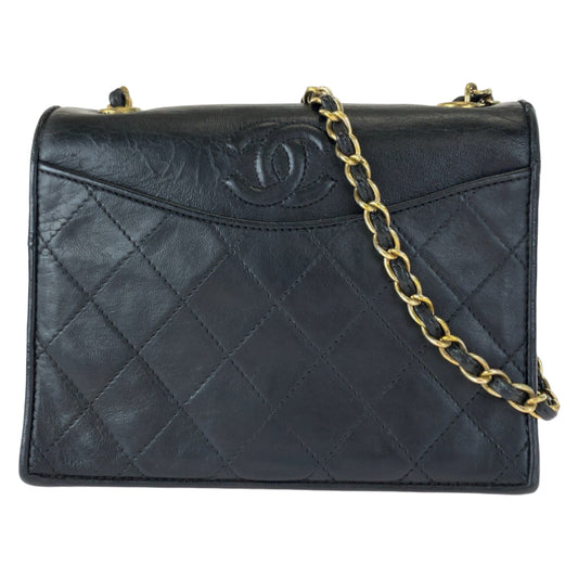 25063
CHANEL シャネル ヴィンテージ マトラッセ シングルフラップ ココマーク ブラック 黒 ゴールド金具 ラムスキン 斜め掛け チェーンショルダーバッグ ポシェット レディース AB155