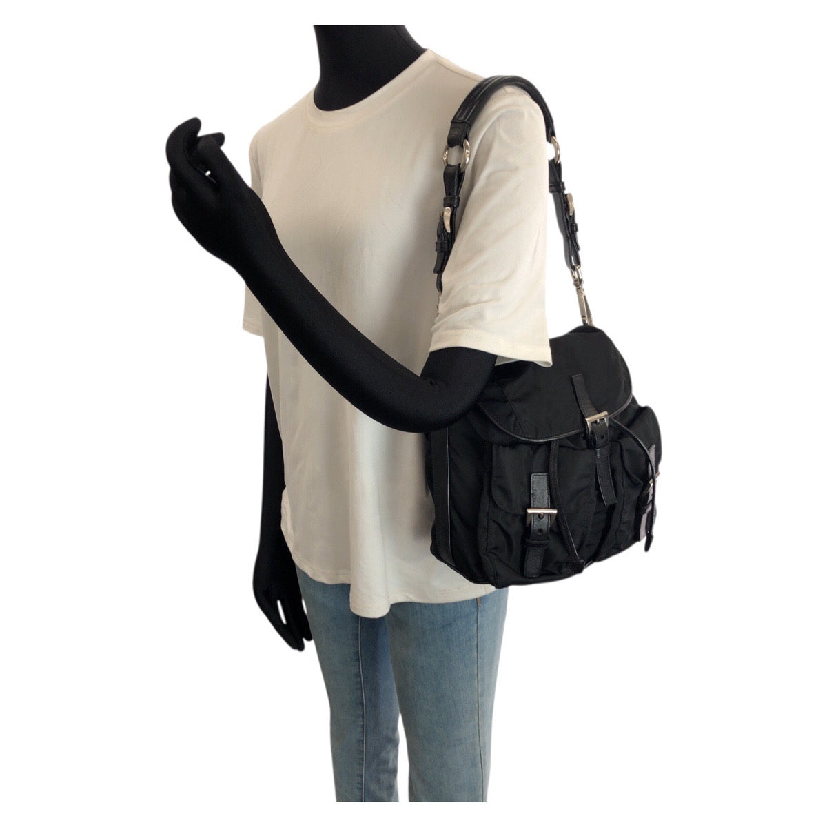 25094
PRADA プラダ テスート サフィアーノ 三角ロゴプレート ブラック 黒シルバー金具 ナイロン / レザー ショルダーバッグ ポシェット レディース ABP42