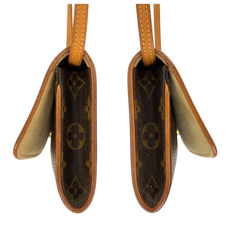25141
LOUIS VUITTON ルイヴィトン ヴィンテージ モノグラム ポシェットツインGM ブラウン ゴールド金具 PVC / レザー M51852 ショルダーバッグ ポシェット レディース AB35