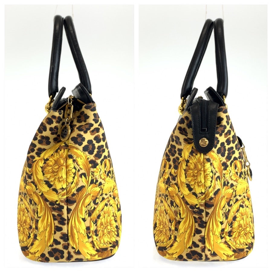 25170
VERSACE ヴェルサーチ レオパード柄 イエロー ブラック ゴールド金具 PVC / レザー トートバッグ ハンドバッグ レディース AB35