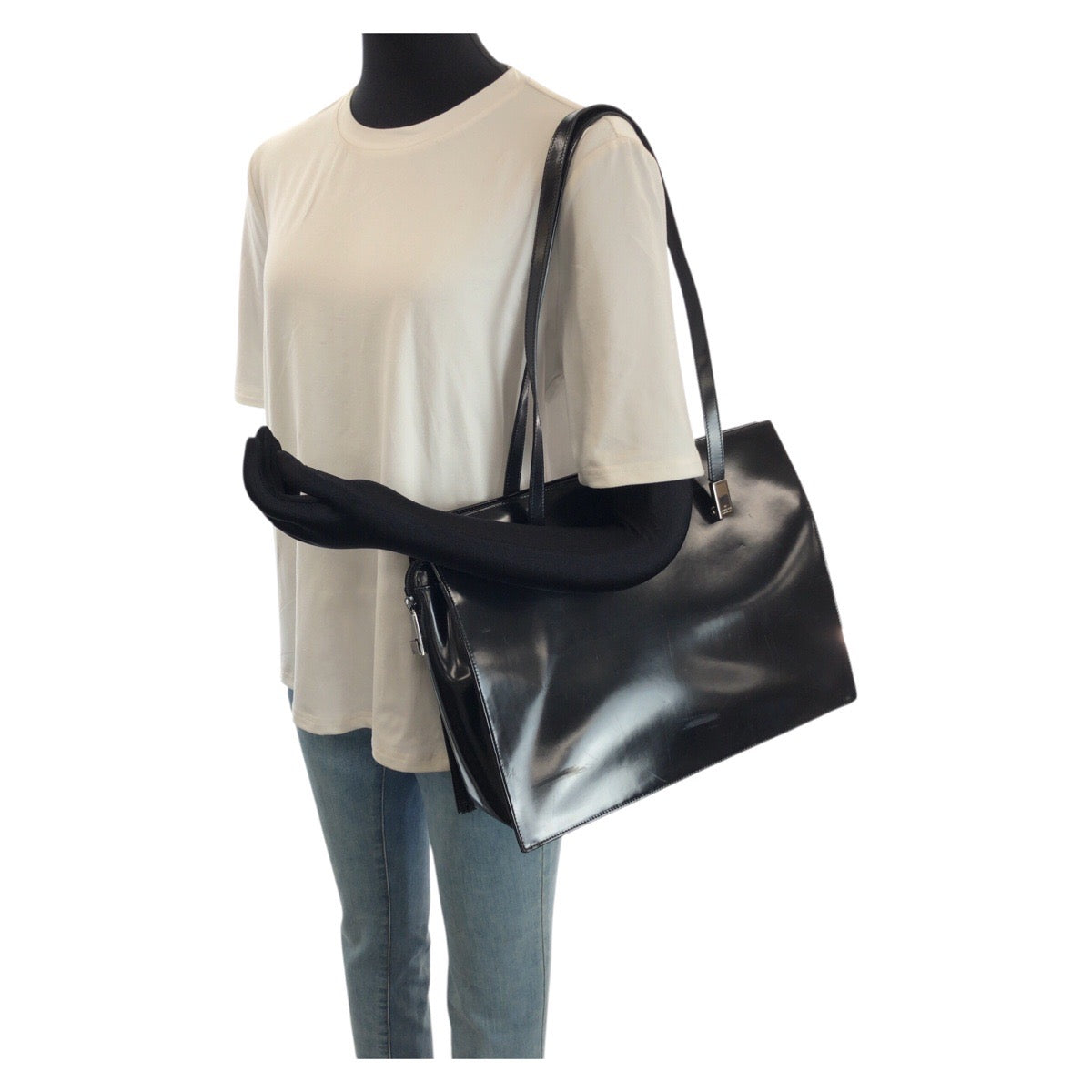 25184
GUCCI グッチ ブラック 黒 シルバー金具 エナメル 001 3264 ショルダーバッグ トートバッグ レディース AB28