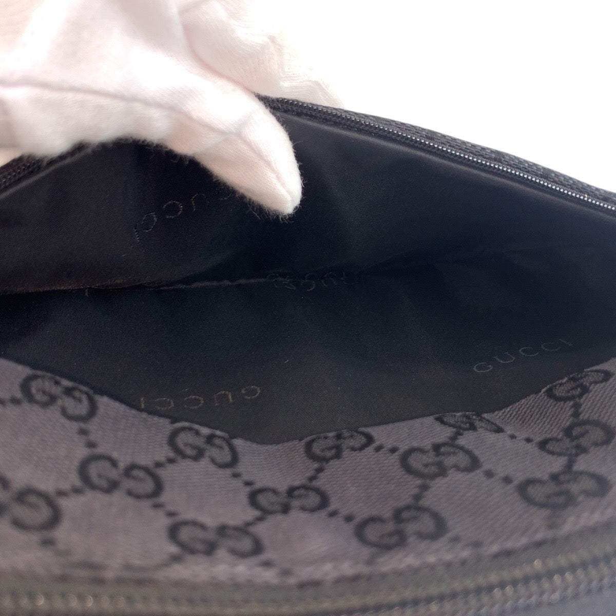 25204
GUCCI グッチ バンブー ブラック 黒 シルバー金具 GGキャンバス 001 3865 ハンドバッグ ショルダーバッグ レディース ABP42
