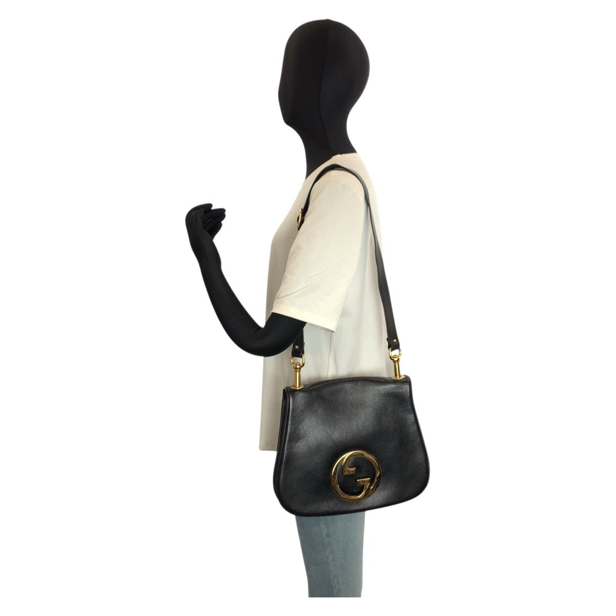 25208
GUCCI グッチ ヴィンテージ インターロッキング ブラック 黒 ゴールド金具 レザー ショルダーバッグ レディース A70