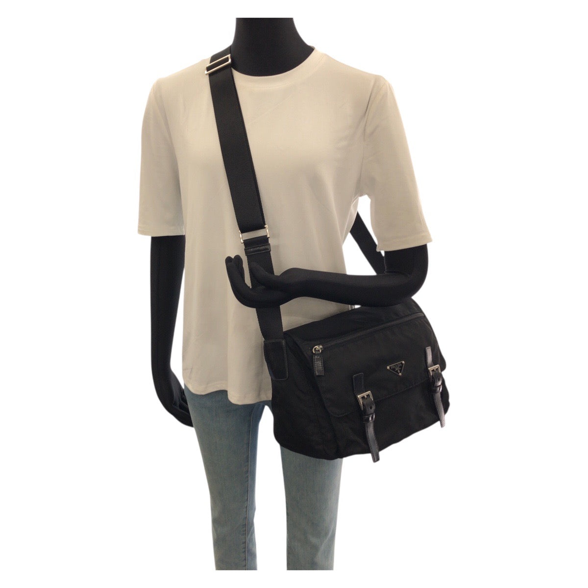 25261
PRADA プラダ テスート 三角ロゴプレート ブラック 黒 シルバー金具 ナイロン / レザー ショルダーバッグ メッセンジャーバッグ レディース ABP42