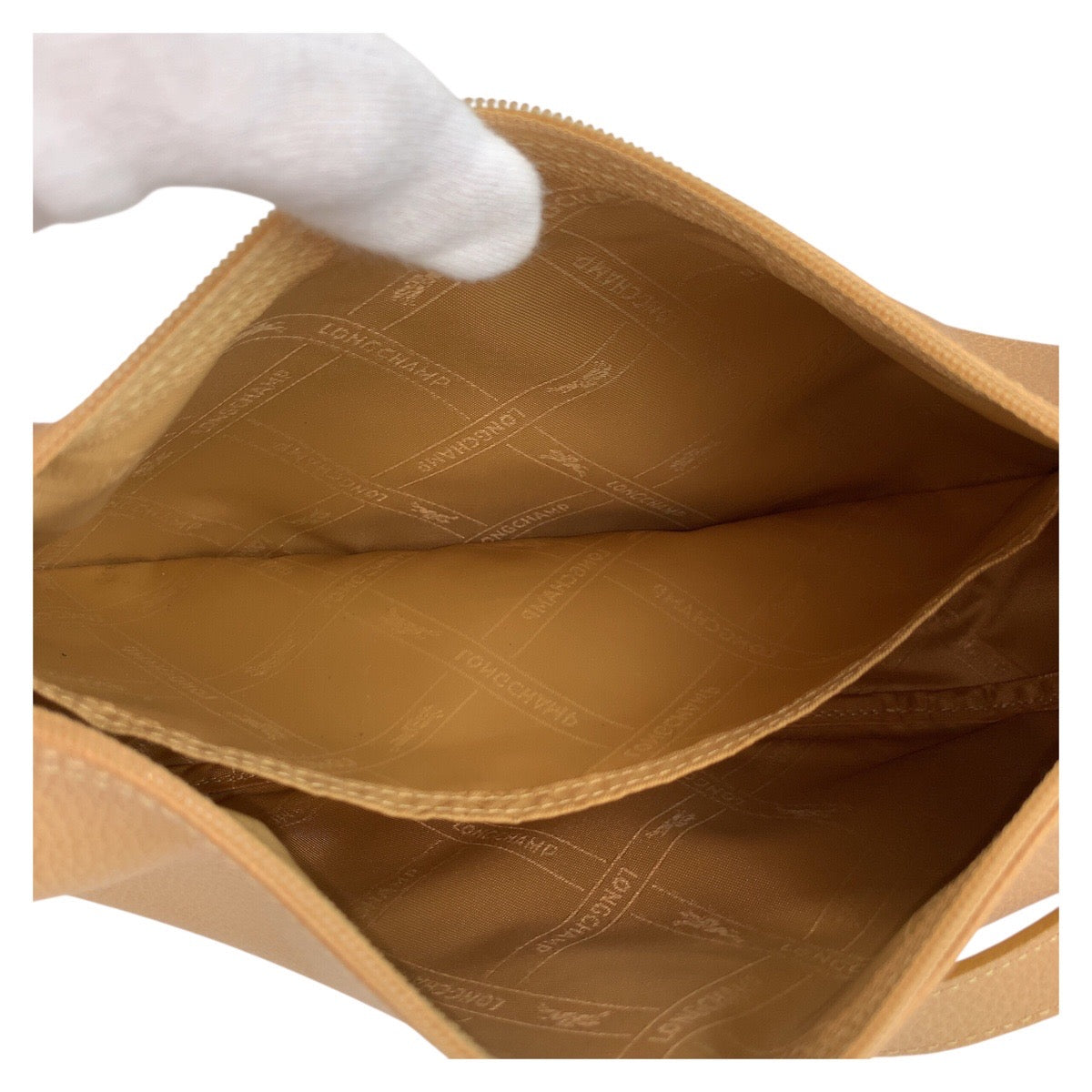 25267
Longchamp ロンシャン ベージュ シルバー金具 レザー ショルダーバッグ ポシェット レディース A21