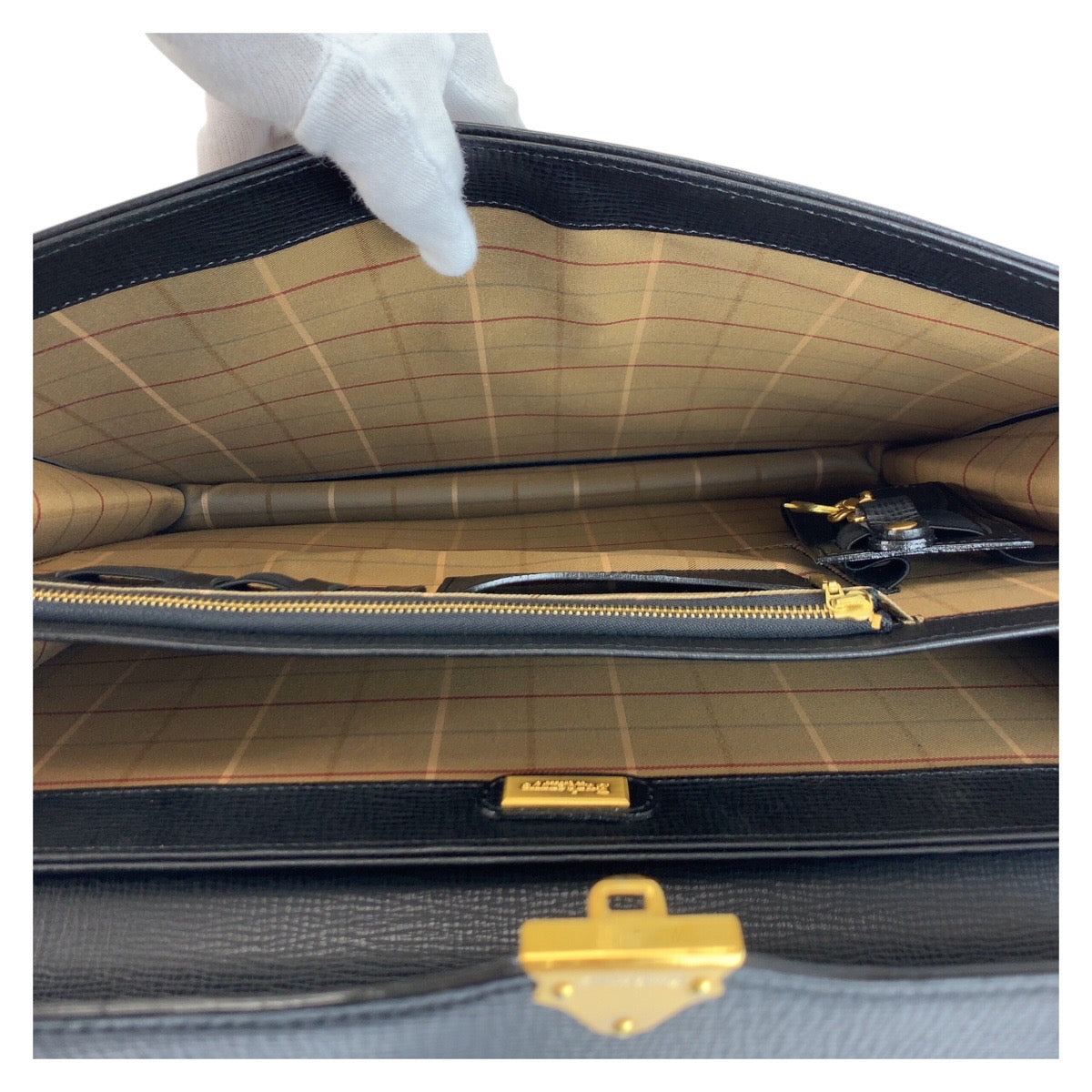 25269
Burberrys バーバリーズ ヴィンテージ 中チェック柄 ブラック 黒 ゴールド金具 レザー ビジネスバッグ ブリーフケース メンズ A42