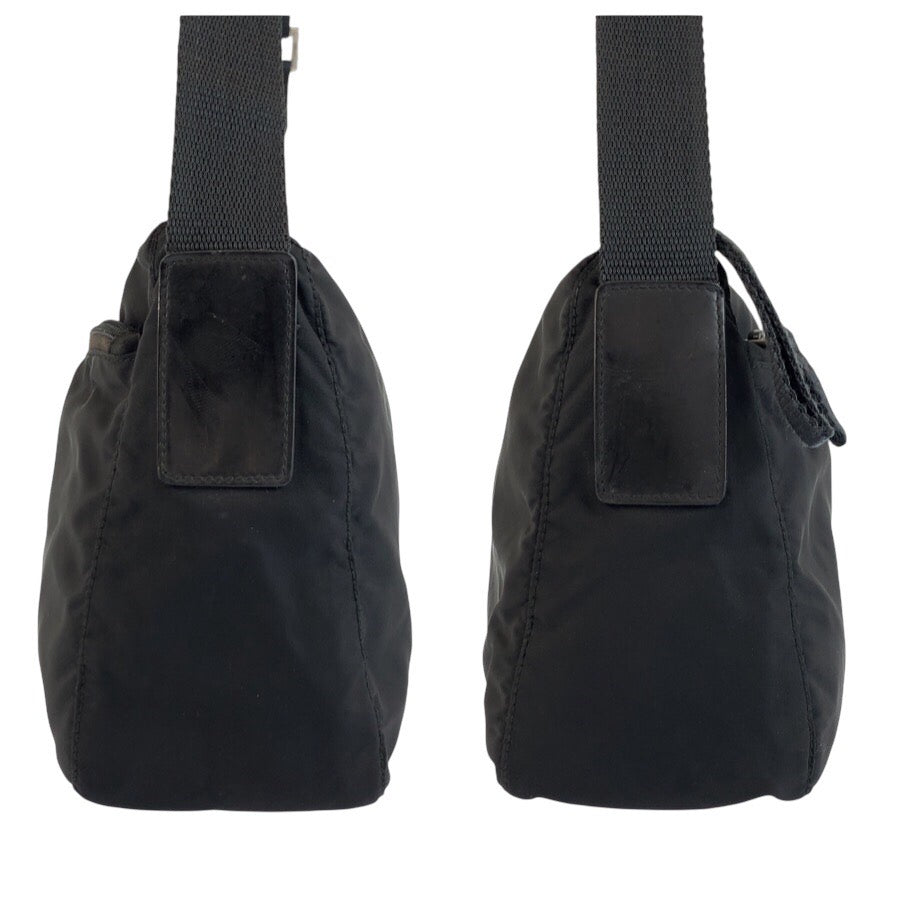 25280
PRADA プラダ テスート 三角ロゴプレート ブラック 黒 シルバー金具 ナイロン ショルダーバッグ ポシェット レディース AB28