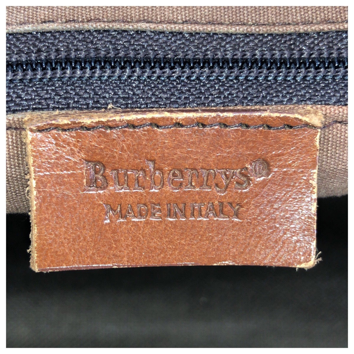 25285
Burberrys バーバリーズ ヴィンテージ チェック柄 ベージュ ブラウン ゴールド金具 PVC / レザー ショルダーバッグ 男女兼用 レディース ABP35