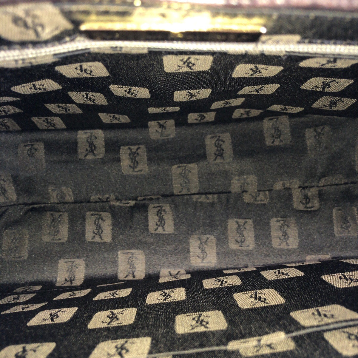 25313
YVES SAINT LAURENT イヴ サンローラン ヴィンテージ YSL ブラウン ゴールド金具 レザー ハンドバッグ レディース A42