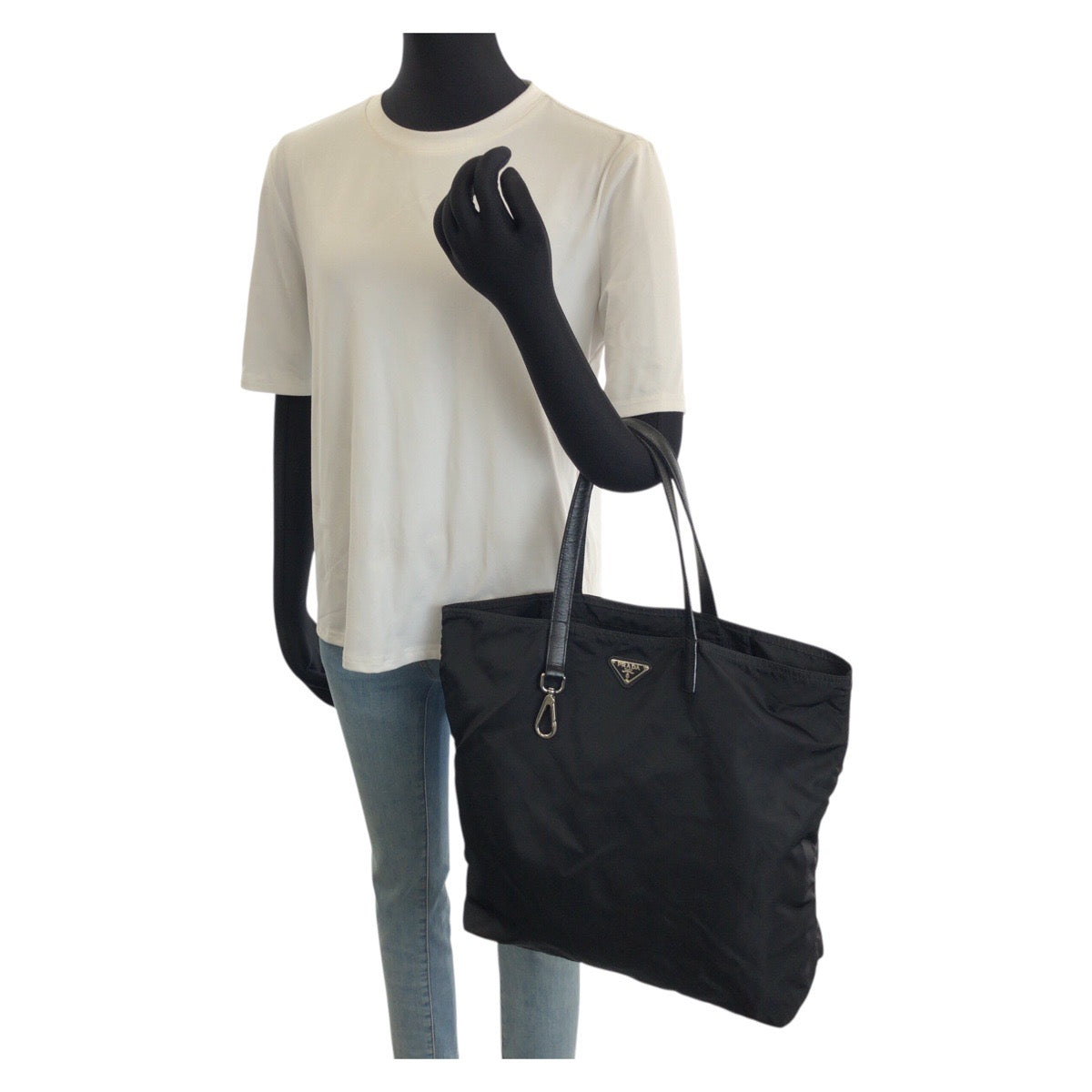 25338
PRADA プラダ テスート サフィアーノ 三角ロゴプレート ブラック 黒 シルバー金具 ナイロン / レザー トートバッグ ショルダーバッグ レディース ABP35