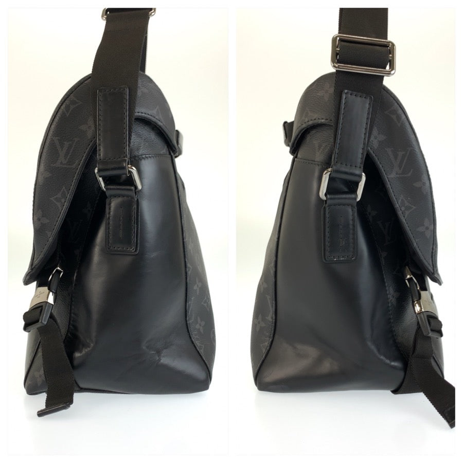 25379
LOUIS VUITTON ルイヴィトン モノグラムエクリプス メッセンジャー ヴォワヤージュMM ブラック 黒 シルバー金具 PVC M40510 ショルダーバッグ メッセンジャーバッグ メンズ ABP160