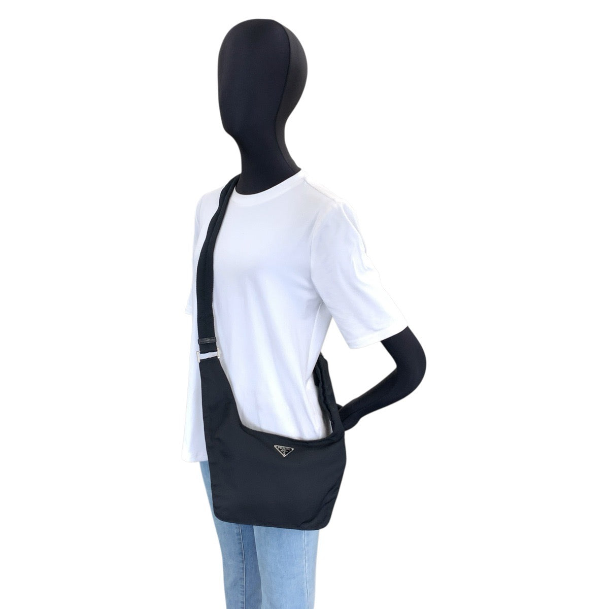 25384
PRADA プラダ テスート 三角ロゴプレート ブラック 黒 シルバー金具 ナイロン ショルダーバッグ メッセンジャーバッグ レディース AB28