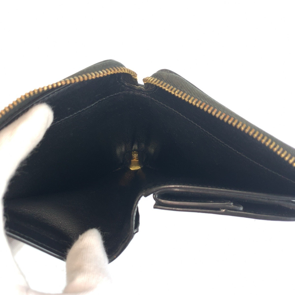25397
SAINT LAURENT PARIS サンローランパリ YSL タイニー ブラック ゴールド金具 レザー 折り財布 レディース ABP23