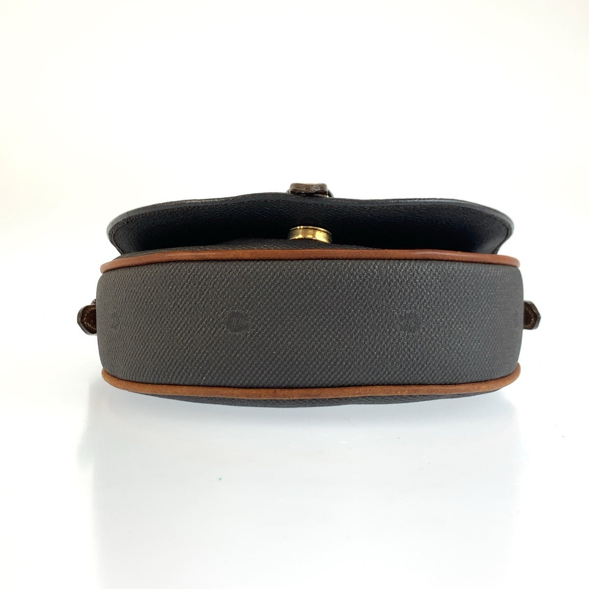 25450
AIGNER アイグナー ブラック ブラウン ゴールド金具 PVC ショルダーバッグ ポシェット レディース ABP2