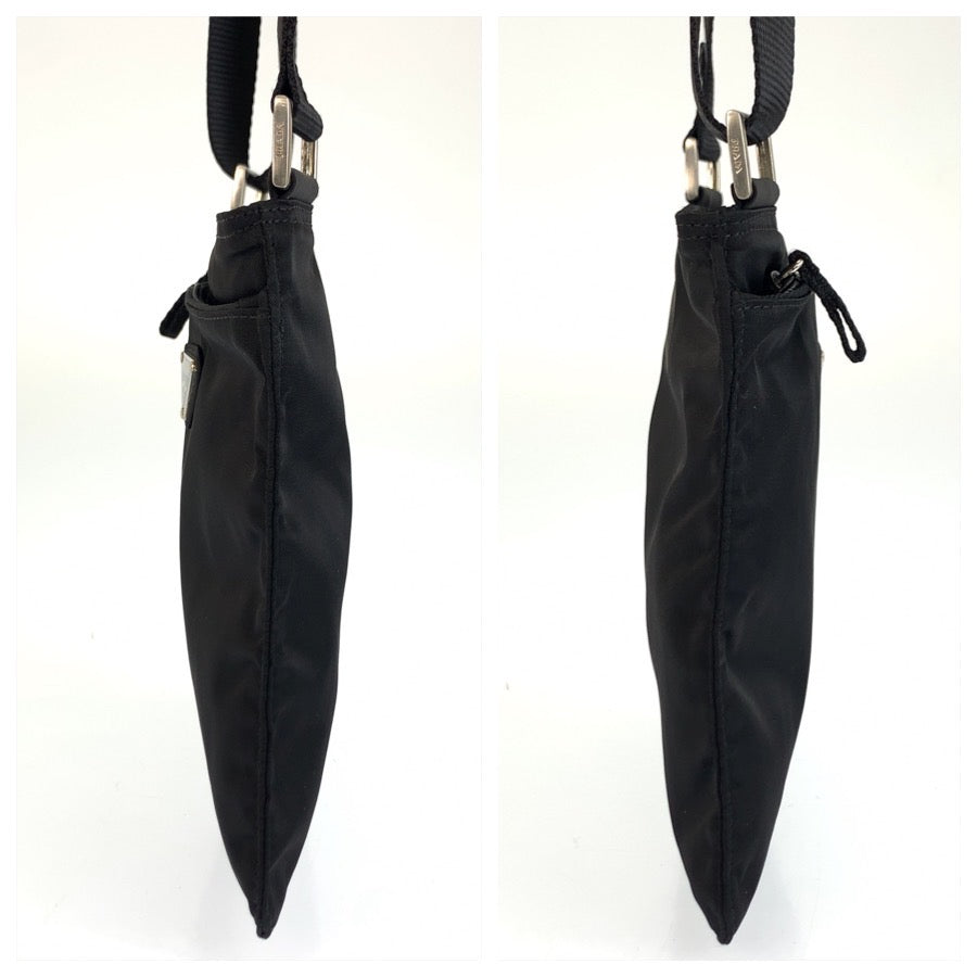 25466
PRADA プラダ テスート 三角ロゴプレート ブラック 黒 シルバー金具 ナイロン ショルダーバッグ ポシェット レディース A44
