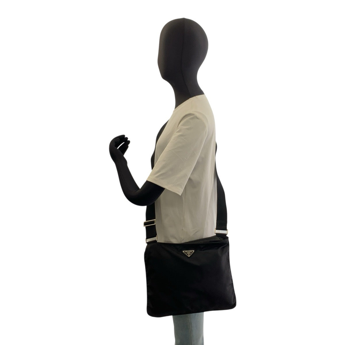 25467
PRADA プラダ テスート 三角ロゴプレート ブラック 黒 シルバー金具 ナイロン ショルダーバッグ メッセンジャーバッグ レディース AB28