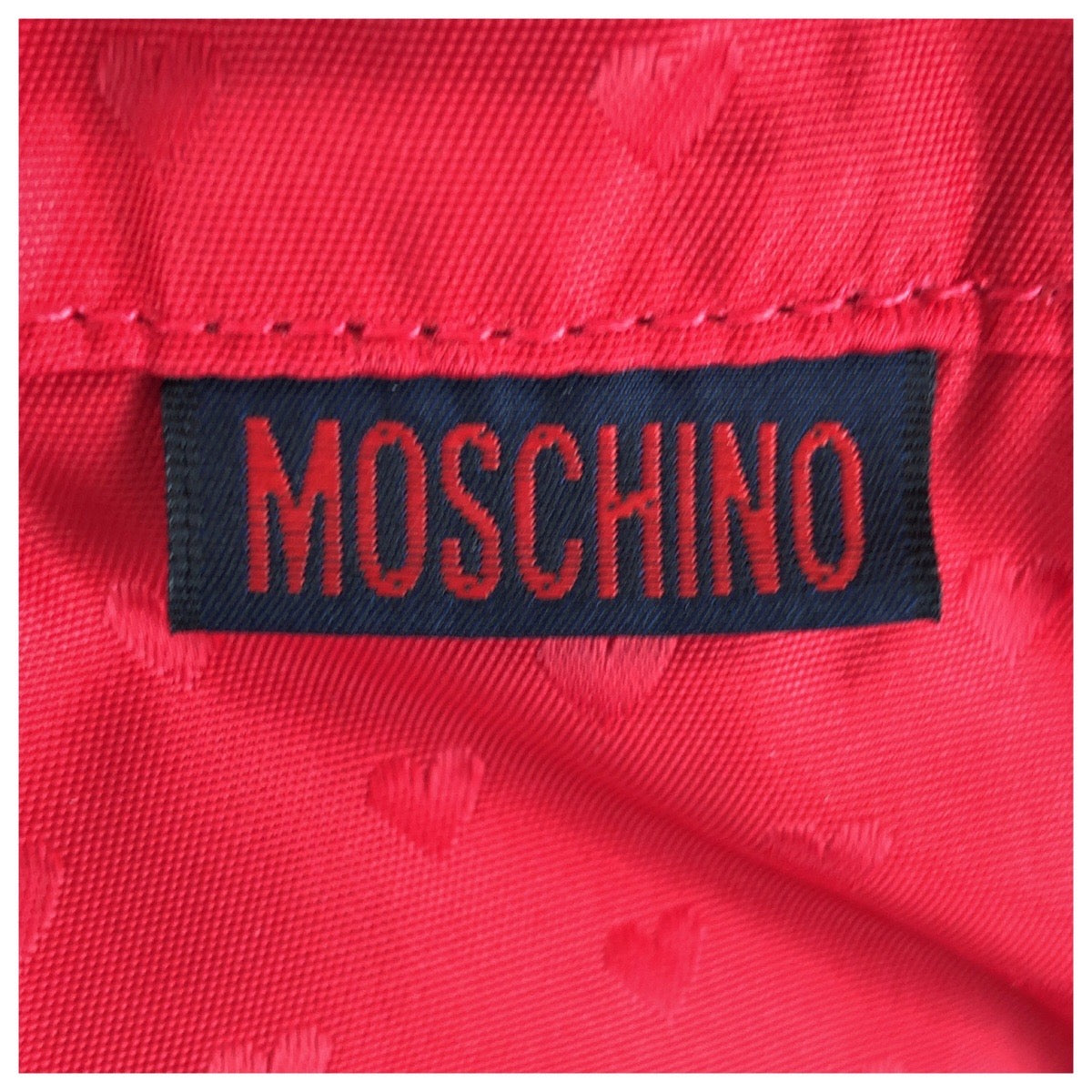 25498
MOSCHINO モスキーノ ヴィンテージ レッド ゴールド金具 ナイロン リュックサック バックパック レディース A7