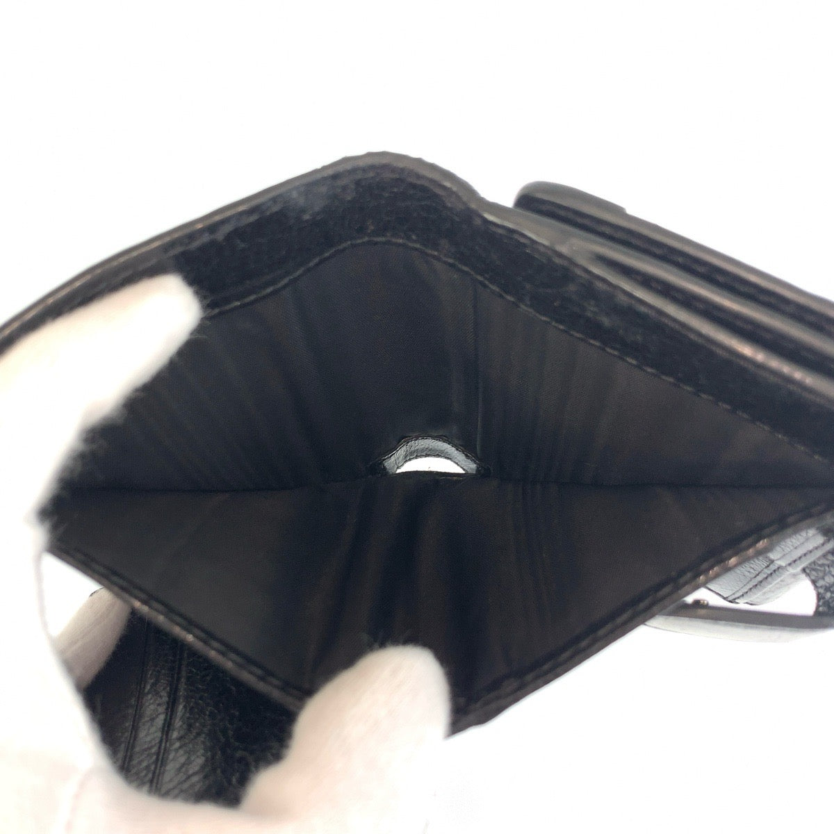 25510
CELINE セリーヌ ブラック 黒 シルバー金具 レザー 折財布 コンパクトウォレット レディース ABP16