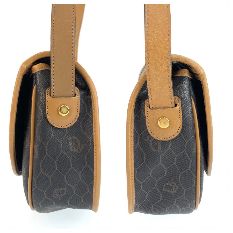 25519
Christian Dior クリスチャンディオール ヴィンテージ ハニカム柄 ブラウン ゴールド金具 PVC / レザー ショルダーバッグ ポシェット レディース ABP21