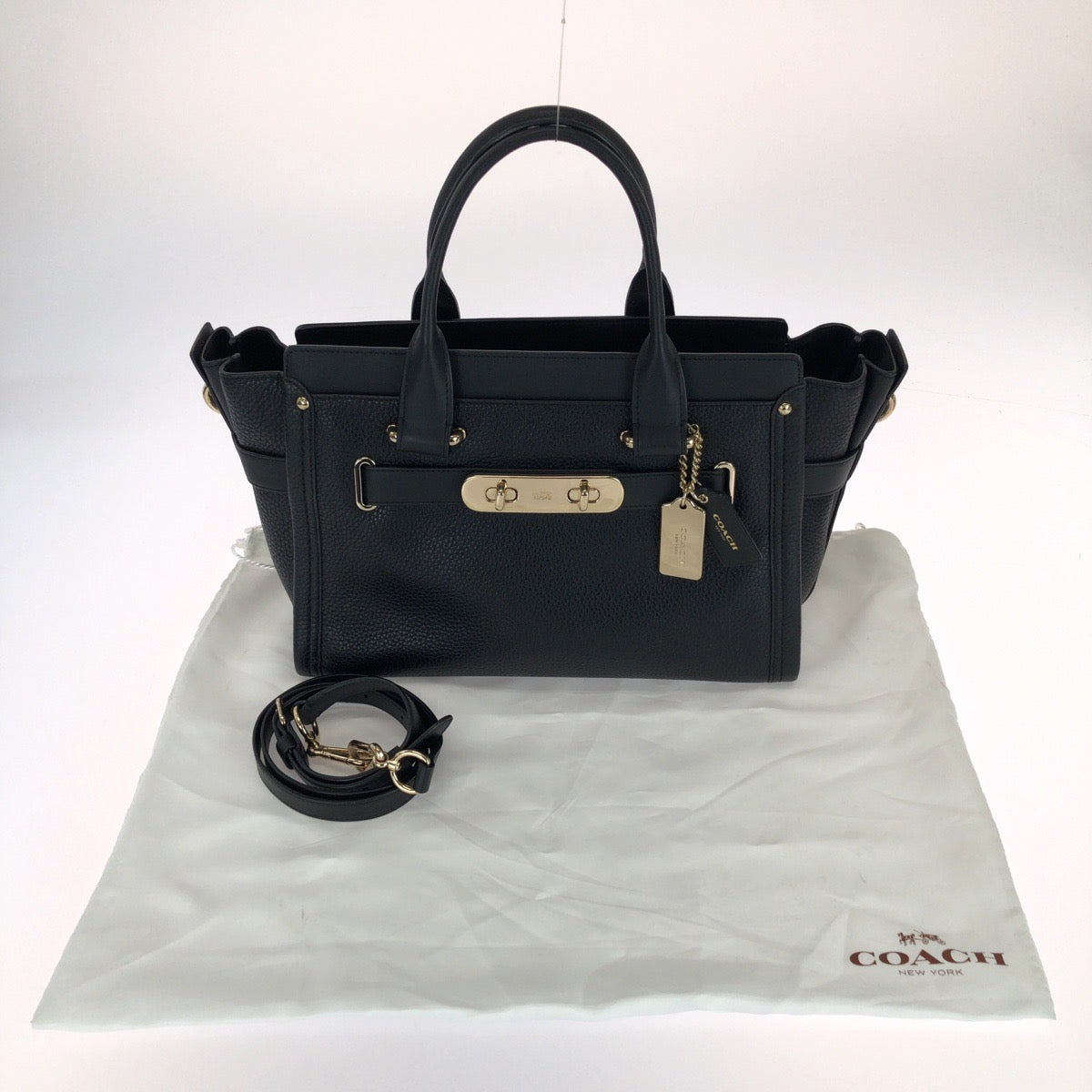 25530
COACH コーチ スワッガー 32 ２way ブラック 黒 ゴールド金具 レザー 34408 ハンドバッグ ショルダーバッグ レディース A21