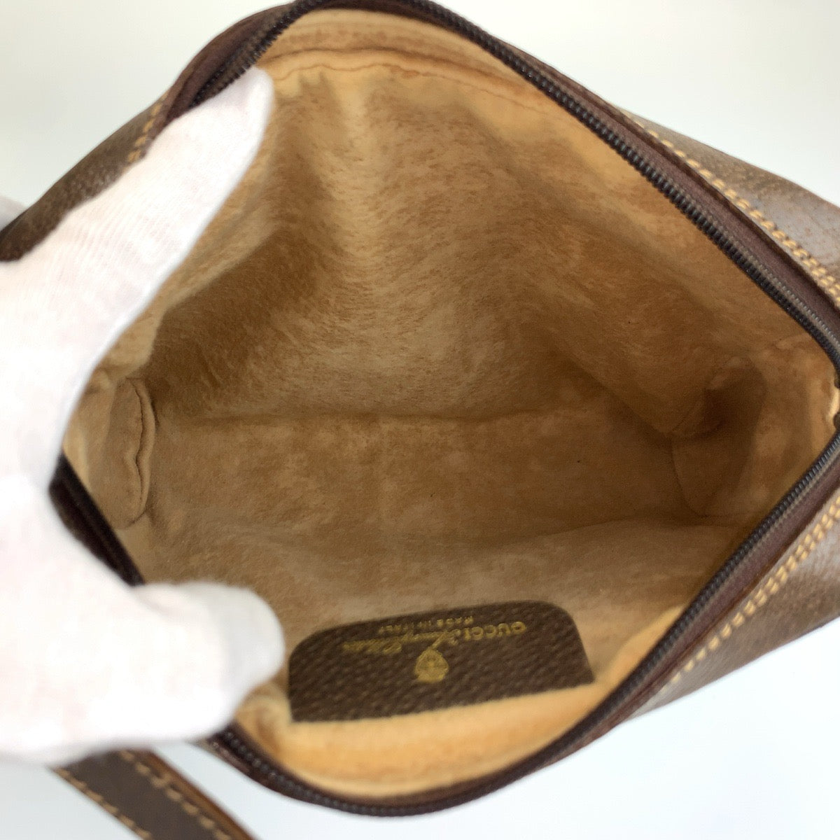 25538
GUCCI グッチ ヴィンテージ シェリーライン ブラウン ベージュ ゴールド金具 GGスプリームキャンバス 010 378 ショルダーバッグ ポシェット レディース ABP37