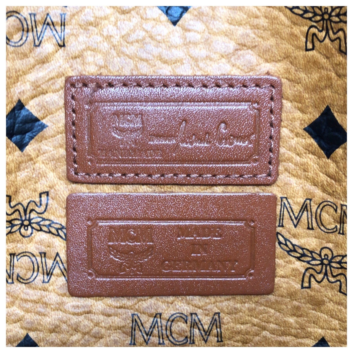 25545
MCM エム シー エム ヴィンテージ ヴィセトス ブラウン キャメル ゴールド金具 PVC ショルダーバッグ トートバッグ レディース ABP21
