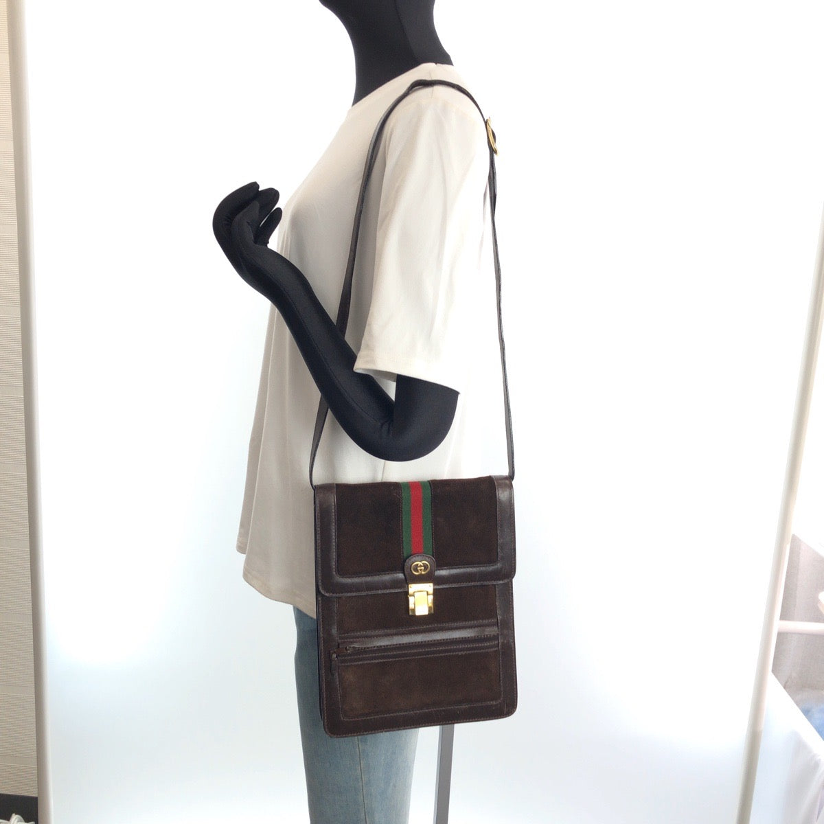 25547
GUCCI グッチ ヴィンテージ シェリーライン ブラウン ゴールド金具 スウェード / レザー ショルダーバッグ レディース ABP35