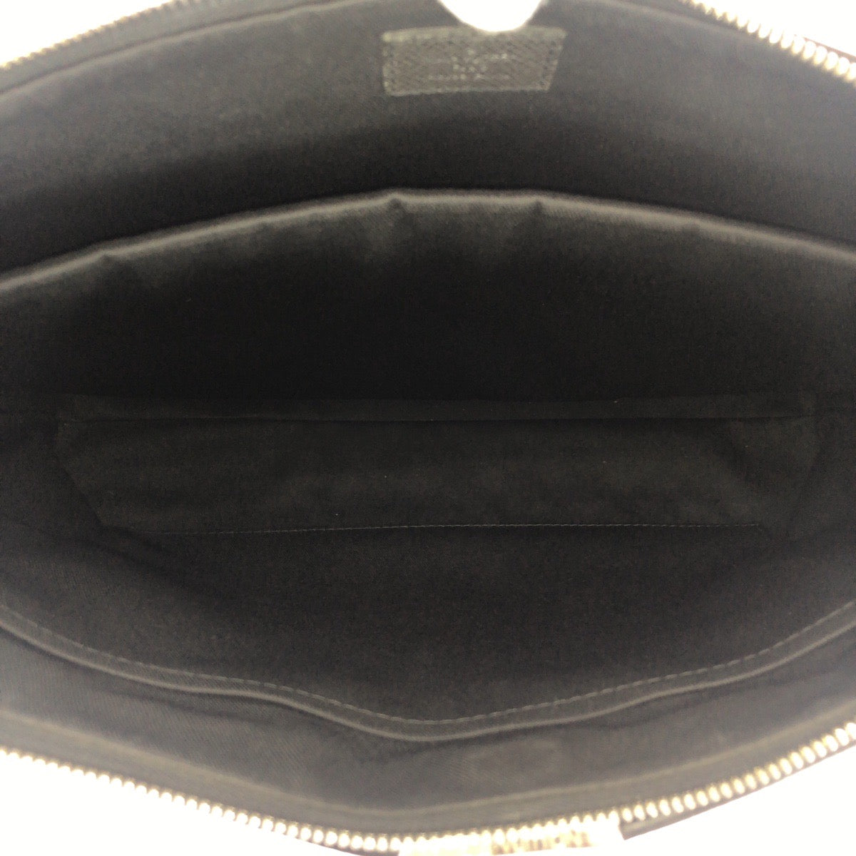 25561
LOUIS VUITTON ルイヴィトン タイガ アントン ブラック 黒 シルバー金具 レザー M33416 ビジネスバッグ ブリーフケース メンズ ABP56
