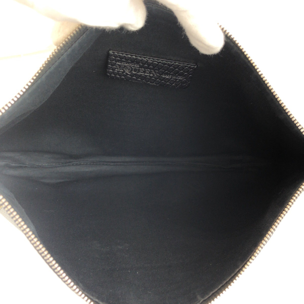 25564
Alexander McQueen アレキサンダーマックイーン 型押し ブラック 黒 シルバー金具 レザー クラッチバッグ セカンドバッグ メンズ ABP22