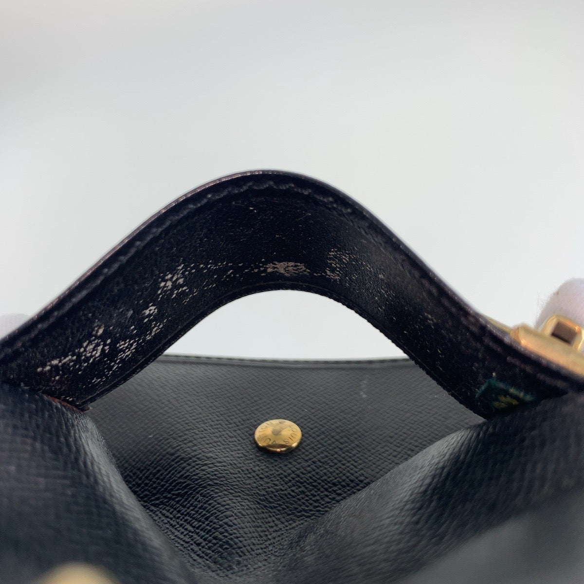 25605
LOUIS VUITTON ルイ ヴィトン エピ ミュルティクレ4 ブラック 黒 ゴールド金具 レザー M63822 キーケース 4連 メンズ AB1