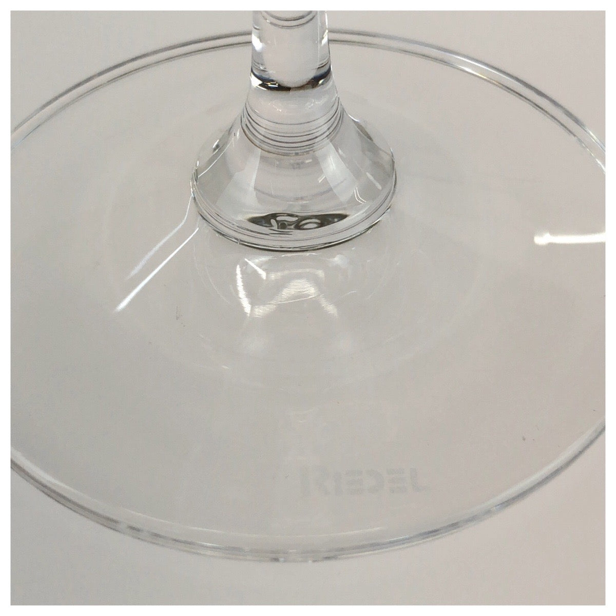 25636
リーデル RIEDEL オヴァチュア クリア ガラス グラス ワイングラス レディース S16