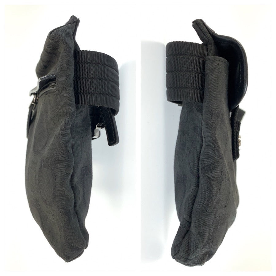 25659
Salvatore Ferragamo サルヴァトーレフェラガモ ガンチーニ柄 ブラック 黒 シルバー金具 キャンバス EX-22 5811 ボディバッグ ウエストポーチ レディース ABP28