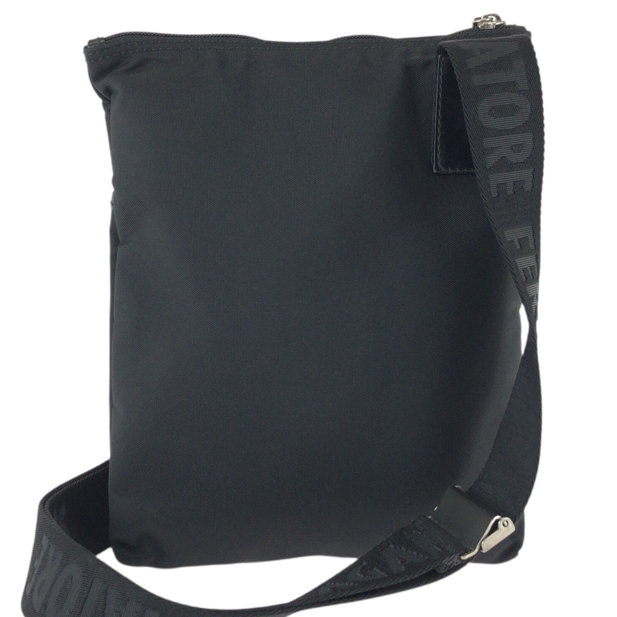 25689
Salvatore Ferragamo サルヴァトーレフェラガモ スポーツライン ブラック 黒 シルバー金具 ナイロン / レザー GA-248618 ショルダーバッグ 男女兼用 レディース A28
