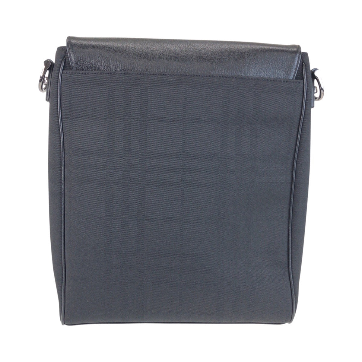 25692
BURBERRY BLACK LABEL バーバリーブラックレーベル チェック柄 ブラック 黒 シルバー金具 キャンバス / レザー ショルダーバッグ メッセンジャーバッグ メンズ A28