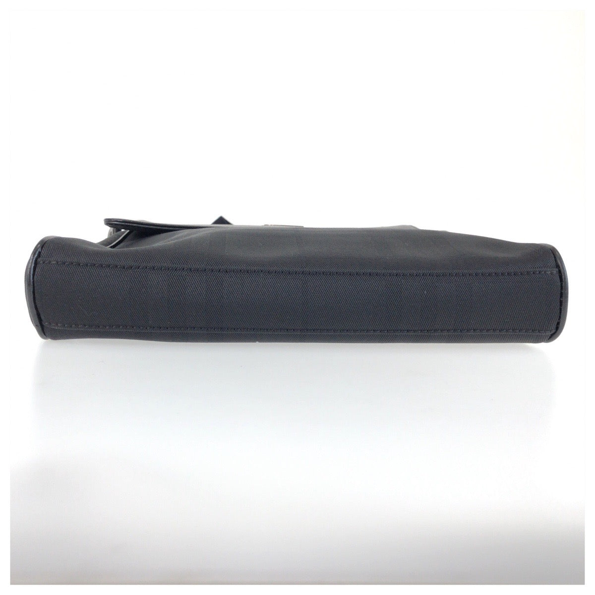 25692
BURBERRY BLACK LABEL バーバリーブラックレーベル チェック柄 ブラック 黒 シルバー金具 キャンバス / レザー ショルダーバッグ メッセンジャーバッグ メンズ A28