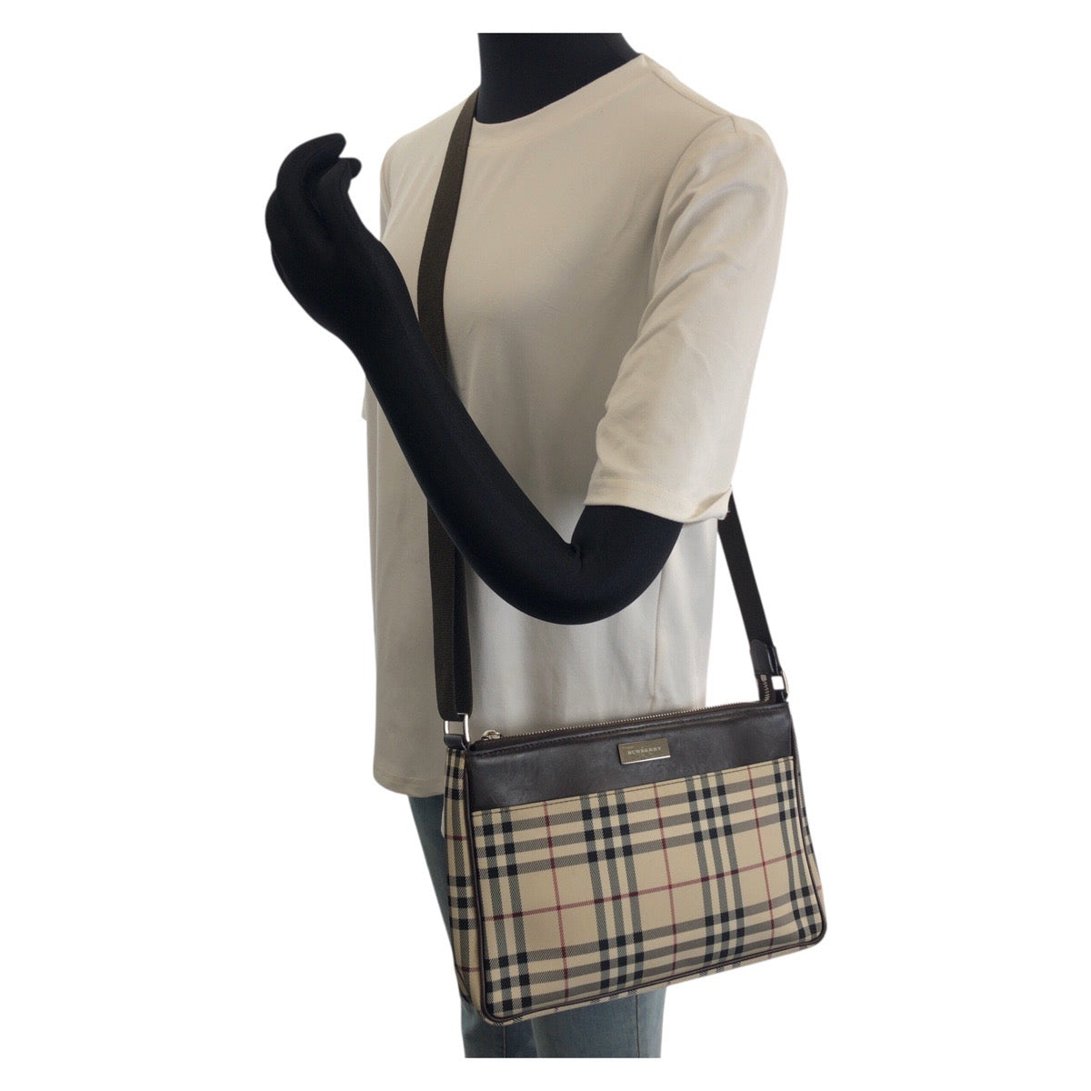 25693
BURBERRY バーバリー チェック柄 ベージュ ダークブラウン シルバー金具 キャンバス / レザー ショルダーバッグ レディース AB21
