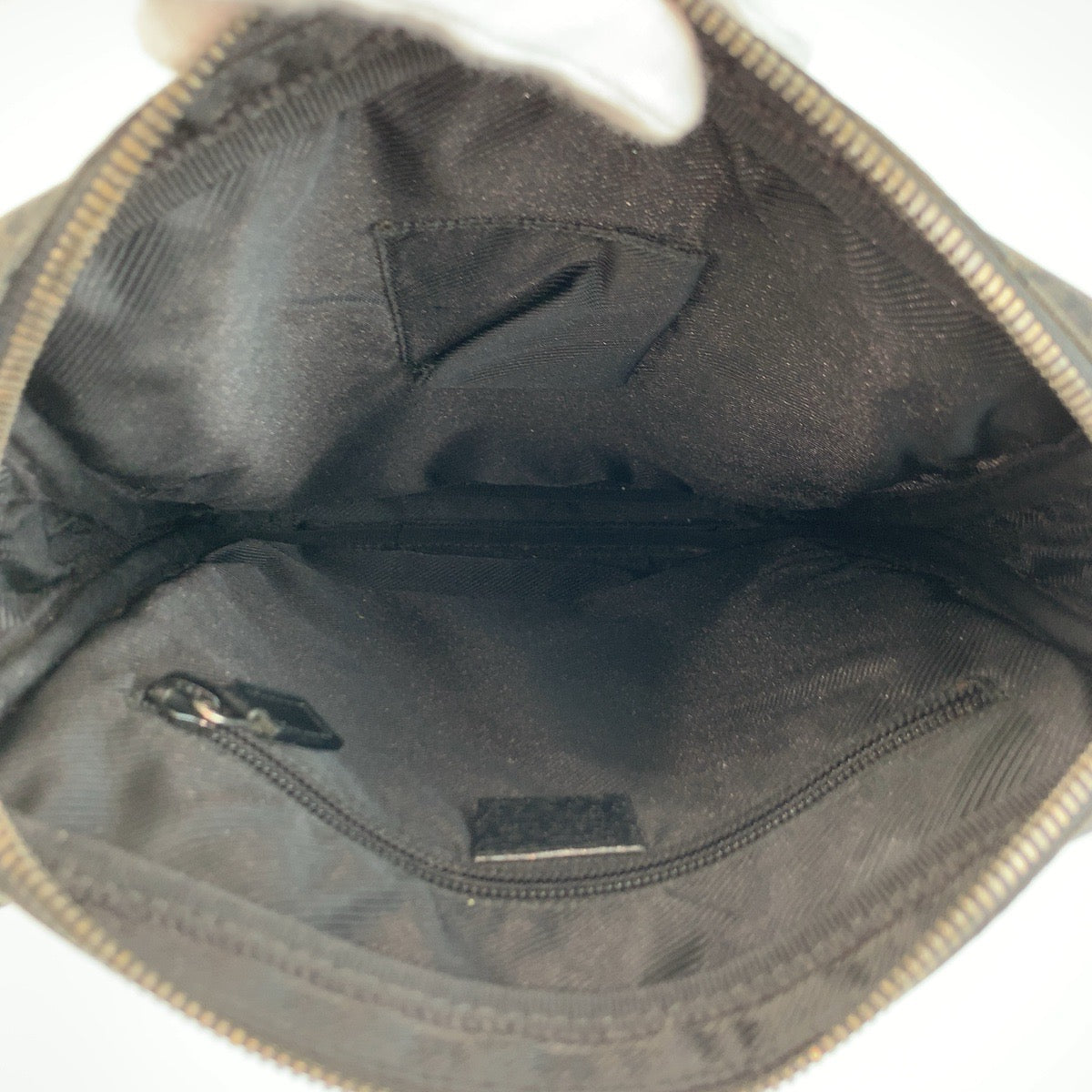 25711
GUCCI グッチ ブラック 黒 GGキャンバス 122760 ショルダーバッグ メッセンジャーバッグ メンズ ABP35
