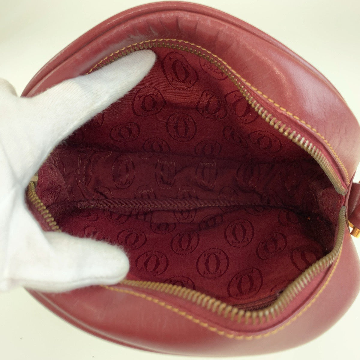25713
CARTIER カルティエ マストライン ボルドー ゴールド金具 レザー ショルダーバッグ ポシェット レディース ABP35