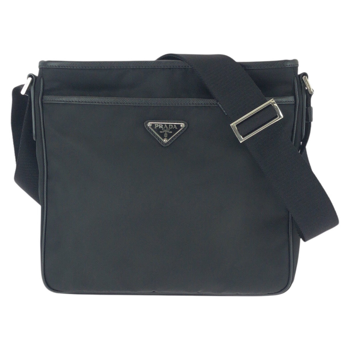 25731
PRADA プラダ テスート サフィアーノ 三角ロゴプレート ブラック 黒 シルバー金具 ナイロン / レザー ショルダーバッグ メッセンジャーバッグ メンズ A56