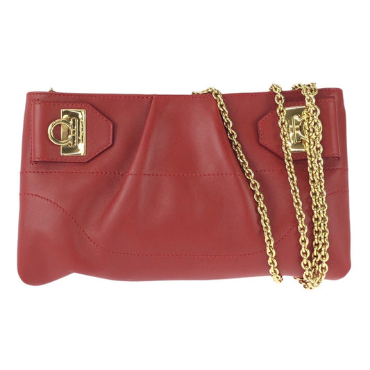 25740
Salvatore Ferragamo サルヴァトーレフェラガモ ガンチーニ 2way レッド ゴールド金具 レザー AU-22/B588 チェーンショルダーバッグ クラッチバッグ レディース A42