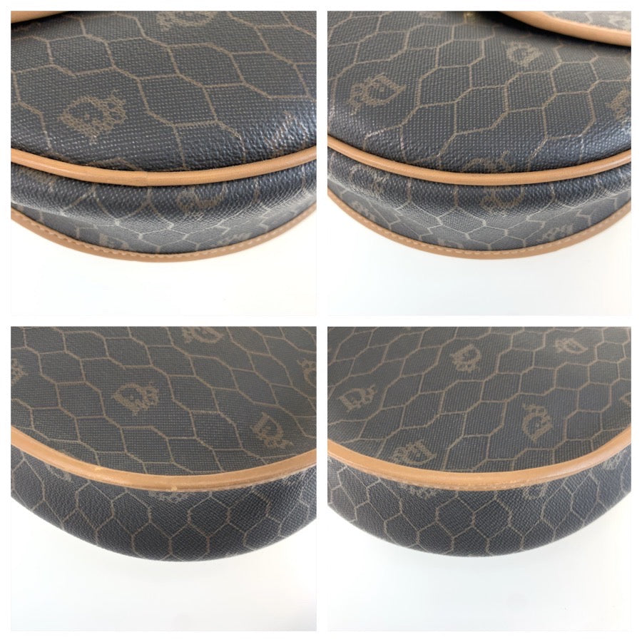 25746
Christian Dior クリスチャンディオール ヴィンテージ ハニカム柄 ブラウン ゴールド金具 PVC ショルダーバッグ ポシェット レディース A40