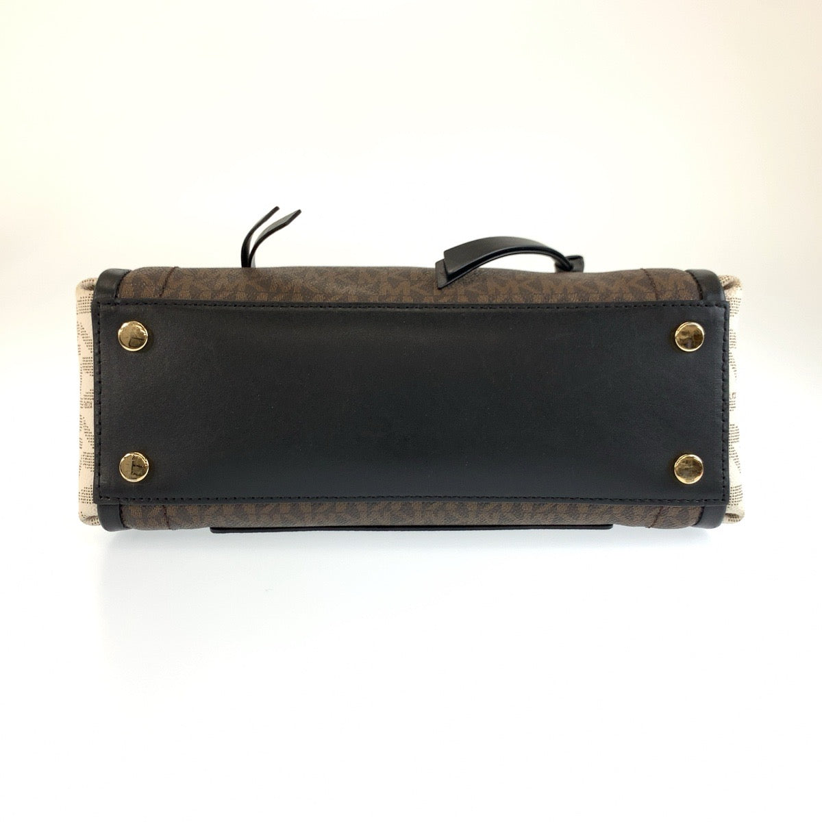 25758
Michael Kors マイケルコース MKシグネチャー サッチェル ブラウン ホワイト ブラック PVC 30S0GCCS1V ハンドバッグ ショルダーバッグ レディース ABP14