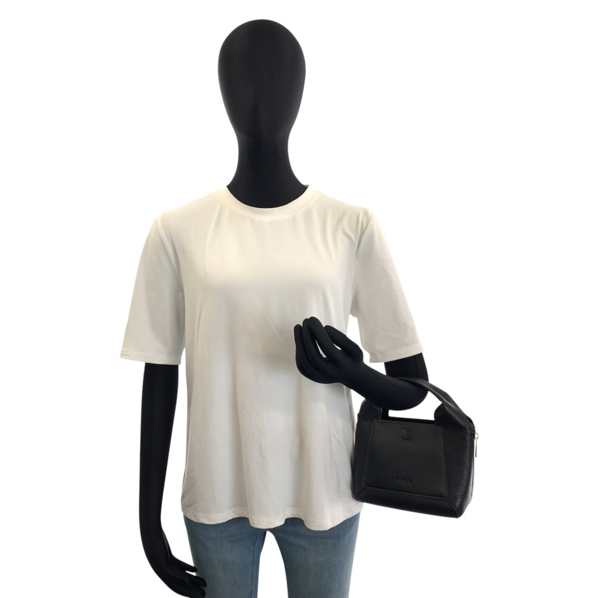 25772
Furla フルラ ジルダ ブラック 黒 ゴールド金具 レザー FP/2022/1305/46 ハンドバッグ レディース A14