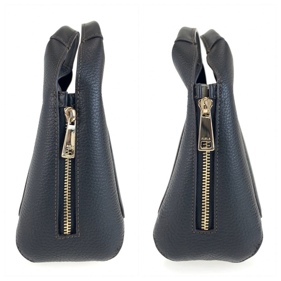 25772
Furla フルラ ジルダ ブラック 黒 ゴールド金具 レザー FP/2022/1305/46 ハンドバッグ レディース A14