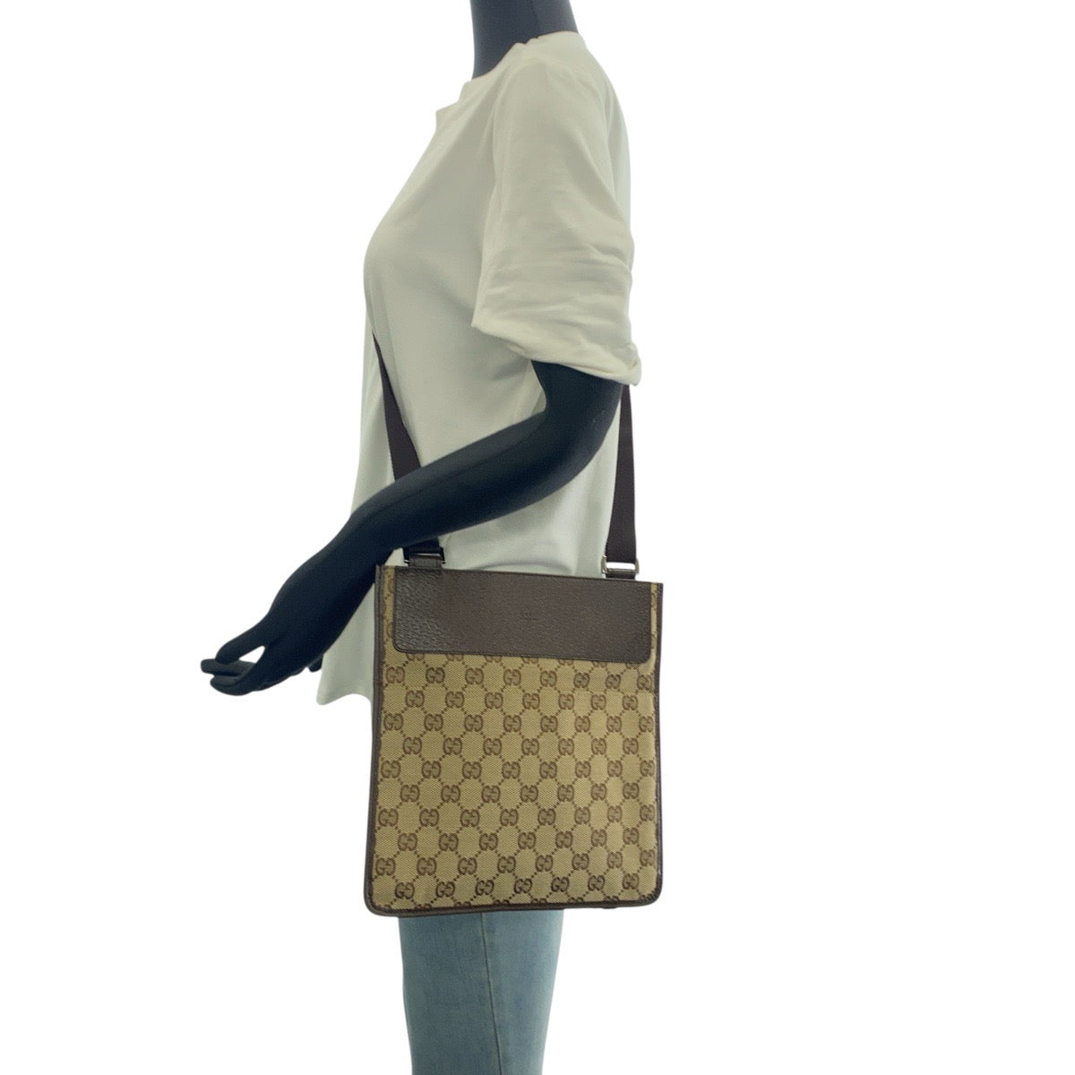 25894
GUCCI グッチ ベージュ ブラウン シルバー金具 GGキャンバス / レザー 27639 ショルダーバッグ ポシェット レディース A46