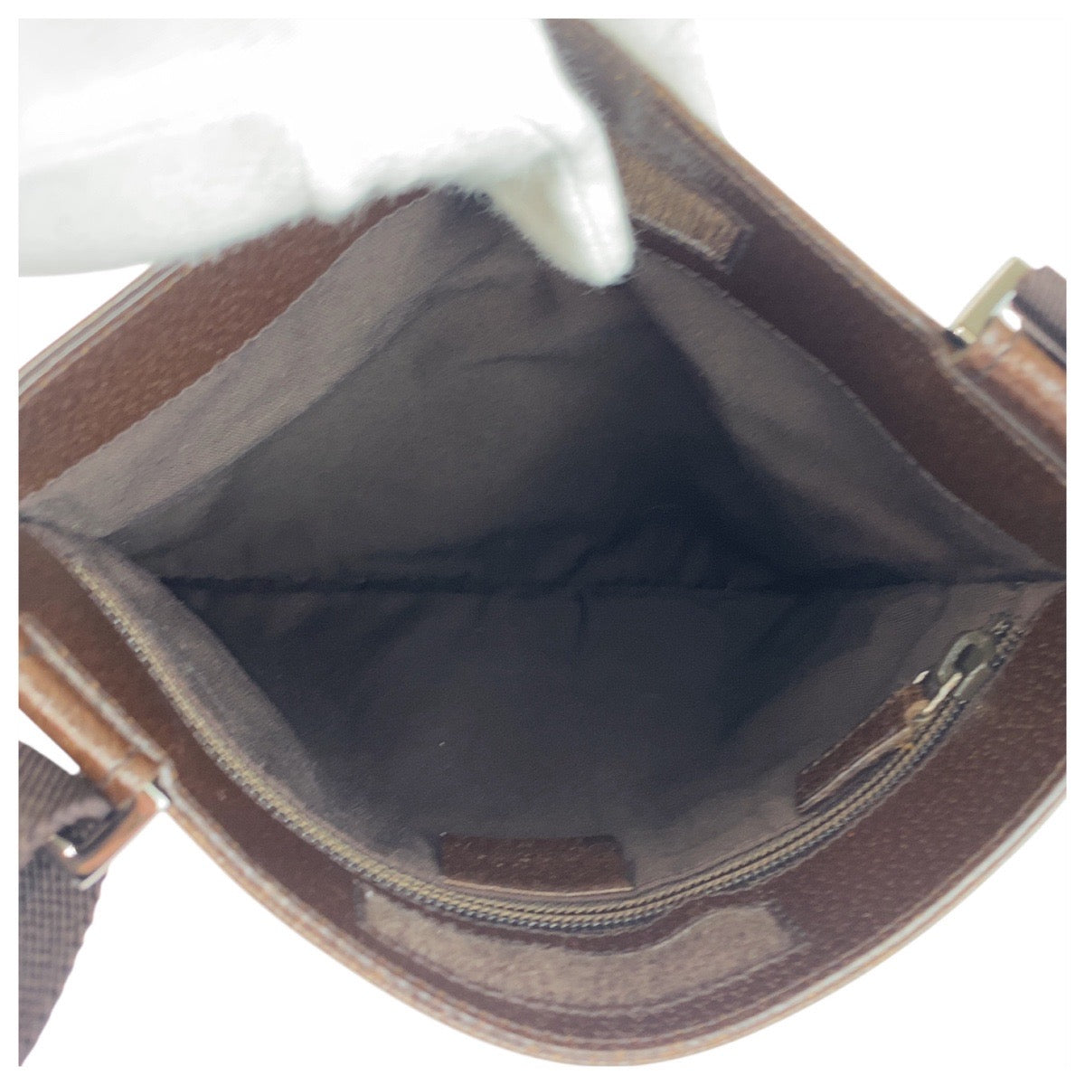 25894
GUCCI グッチ ベージュ ブラウン シルバー金具 GGキャンバス / レザー 27639 ショルダーバッグ ポシェット レディース A46