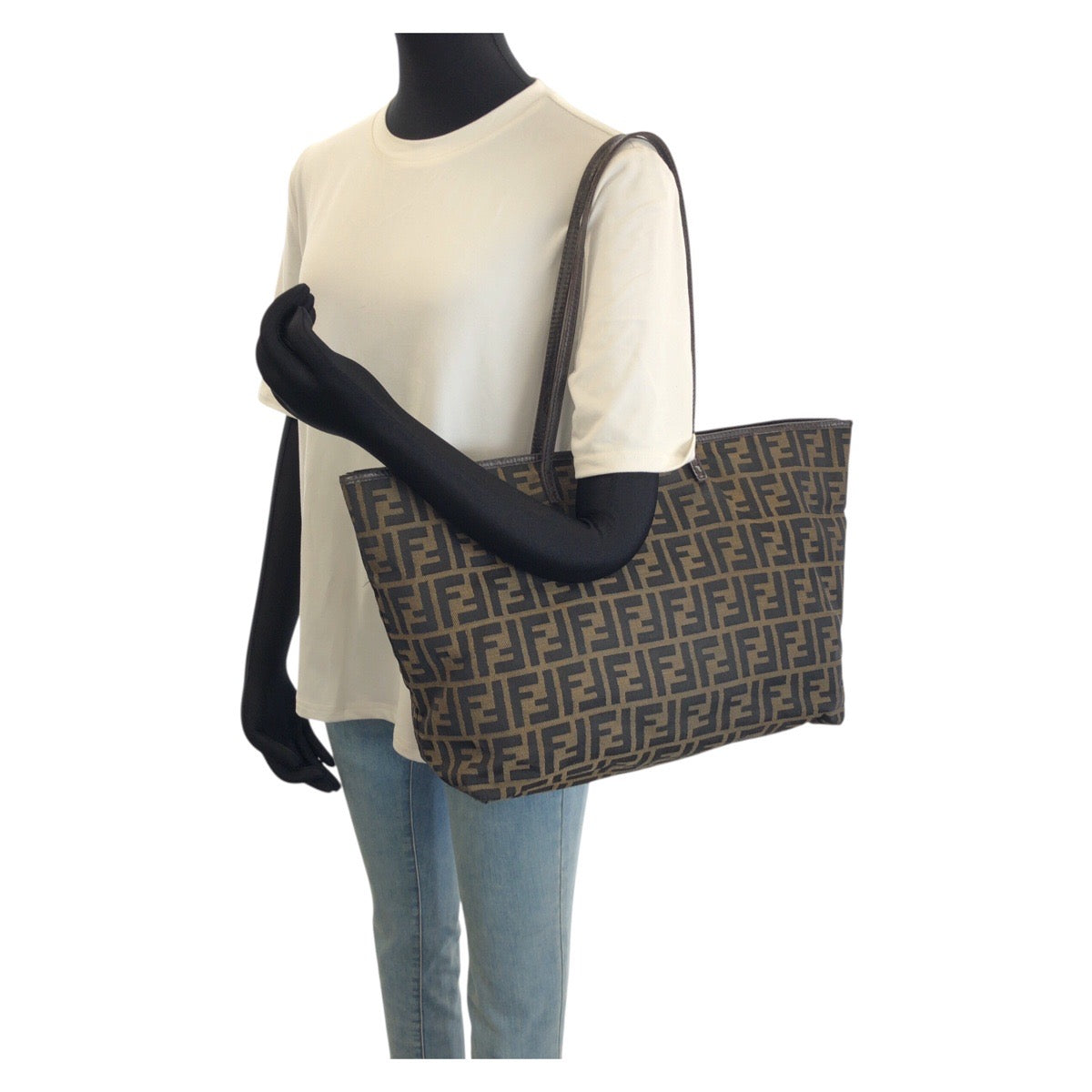 25906
FENDI フェンディ ズッカ ブラウン ダークブラウン キャンバス / レザー トートバッグ ショルダーバッグ レディース AB38
