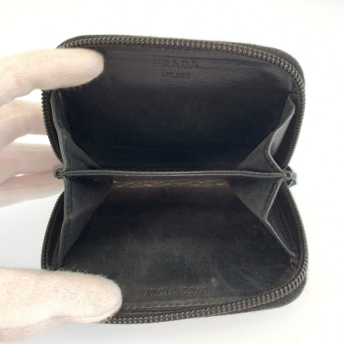 25912
PRADA プラダ 三角ロゴプレート ブラック 黒 シルバー金具 レザー コインケース 小銭いれ メンズ AB14