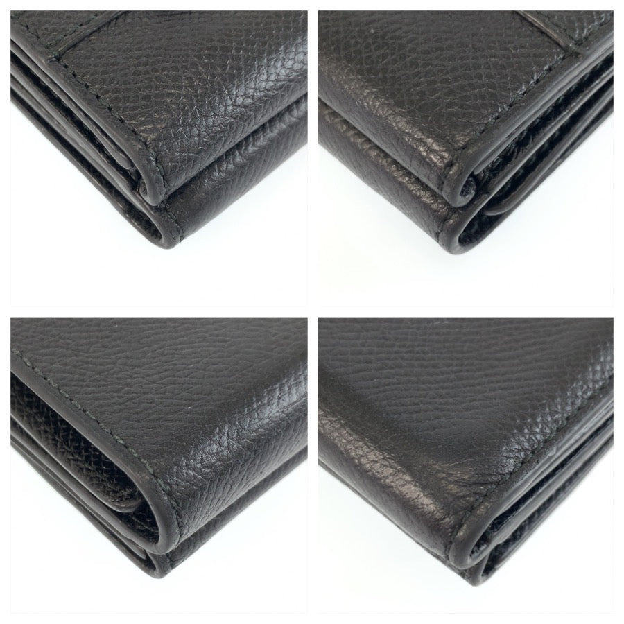 25913
Salvatore Ferragamo サルヴァトーレフェラガモ ヴァラリボン ブラック 黒 ゴールド金具 レザー 折財布 コンパクトウォレット レディース ABP16