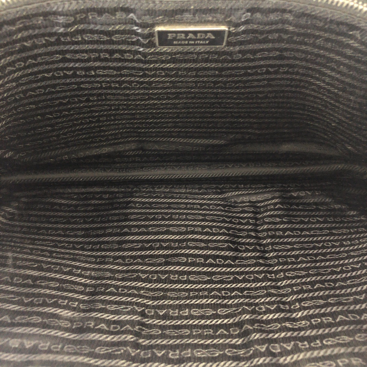 25914
PRADA プラダ サフィアーノ 三角ロゴプレート ブラック 黒 シルバー金具 レザー ビジネスバッグ ブリーフケース メンズ AB35